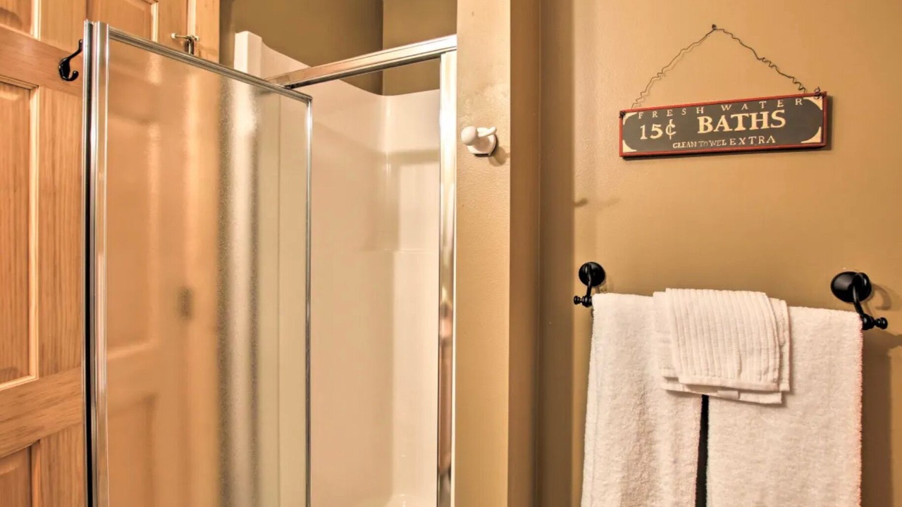 Photo of Bathroom in Garden City