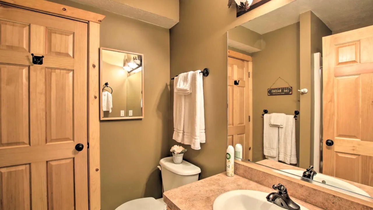 Photo of Bathroom in Garden City