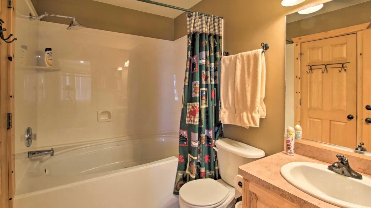 Photo of Bathroom in Garden City