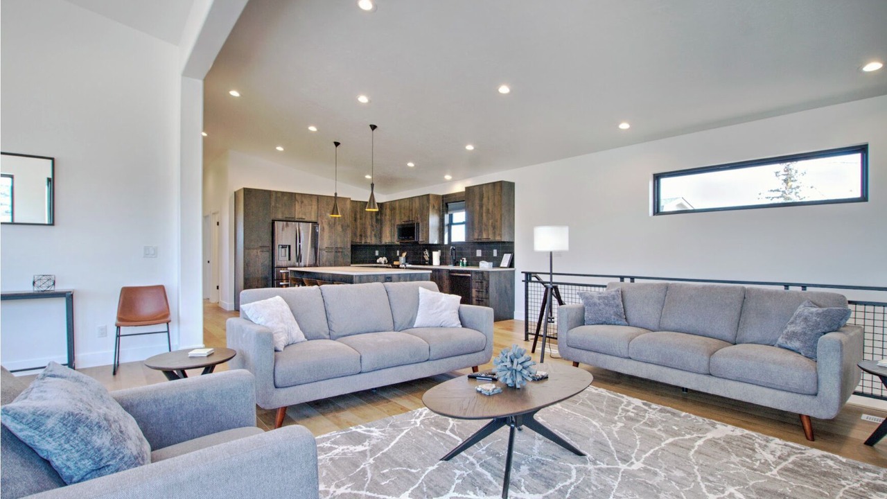 Photo of Livingroom in Sweetwater