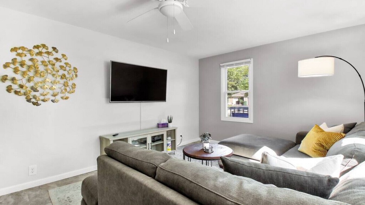 Photo of Livingroom in Sunnyland