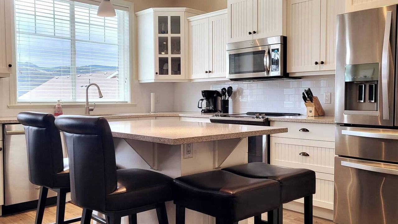 Photo of Kitchen in Okanagan-Similkameen