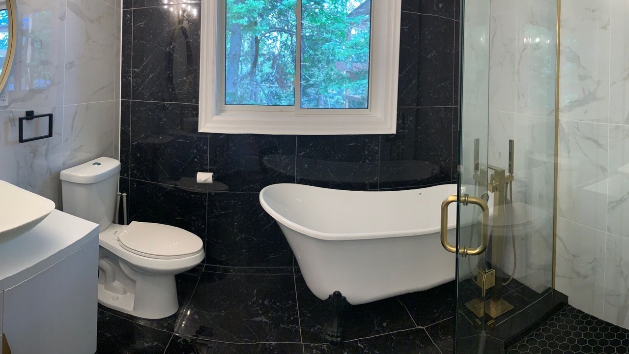 Photo of Bathroom in Armour