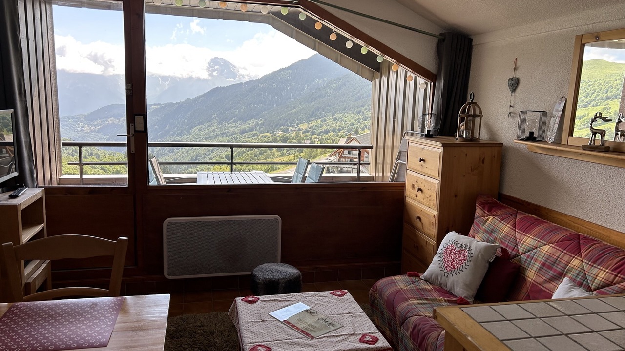 Photo of Livingroom in Montgellafrey