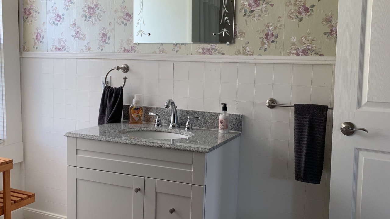 Photo of Bathroom in Lower Five Islands