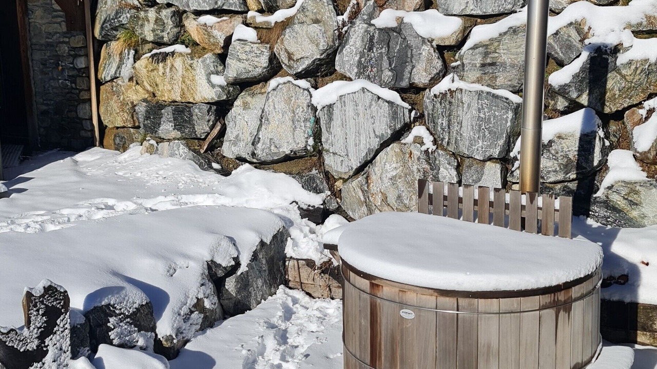 Photo of Outdoor in Superbolquere