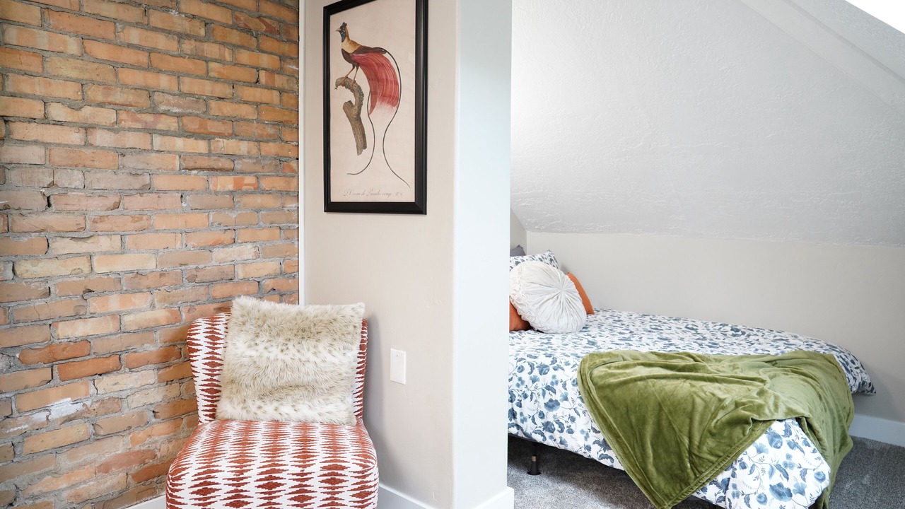 Photo of Bedroom in Logan