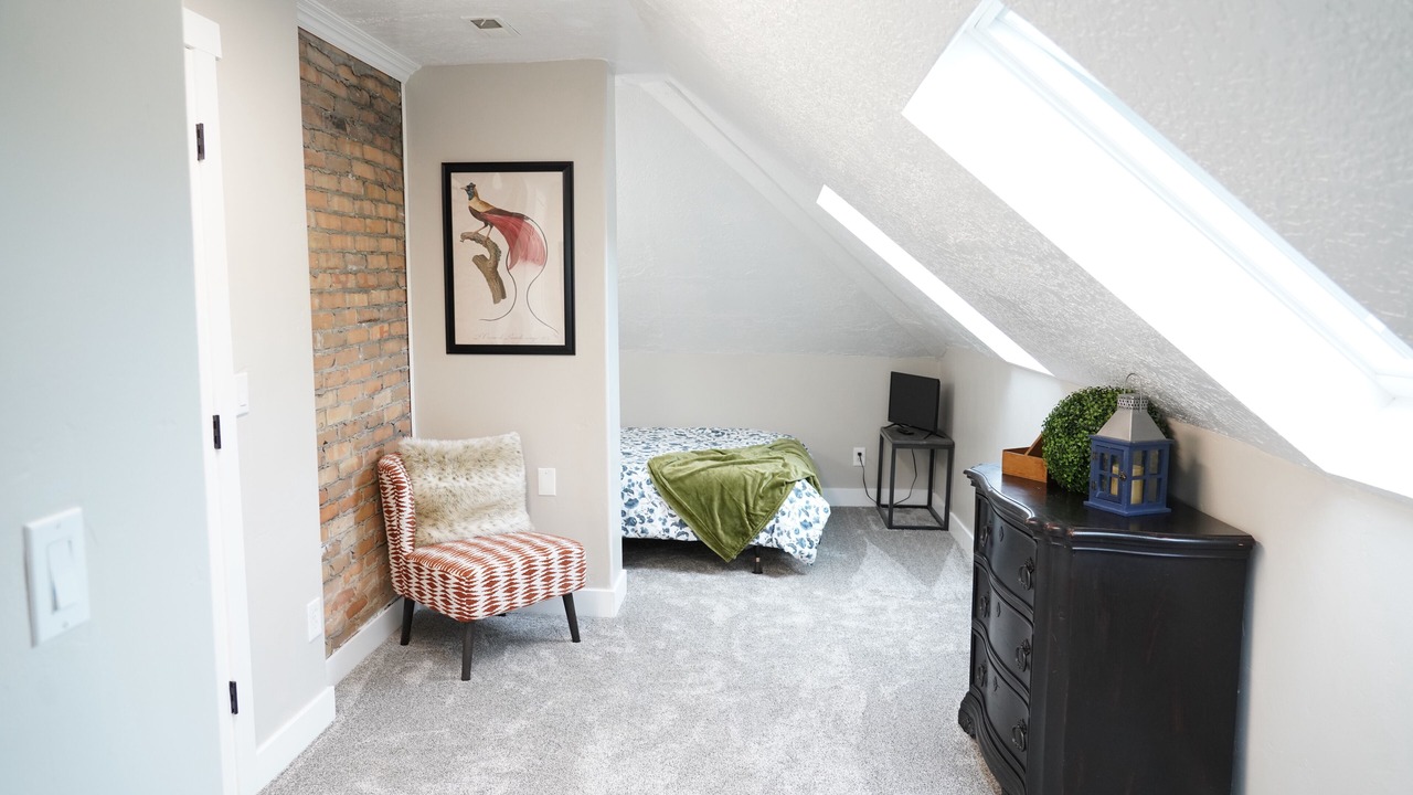 Photo of Bedroom in Logan