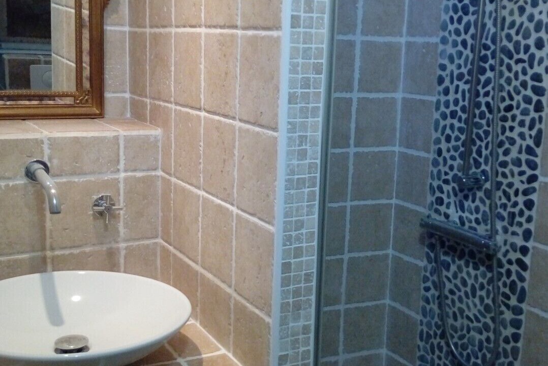 Photo of Bathroom in Avignon City Centre