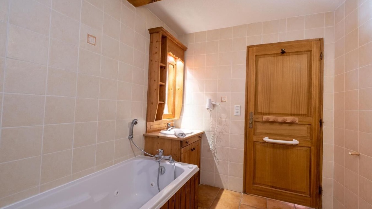 Photo of Bathroom in Lanslevillard