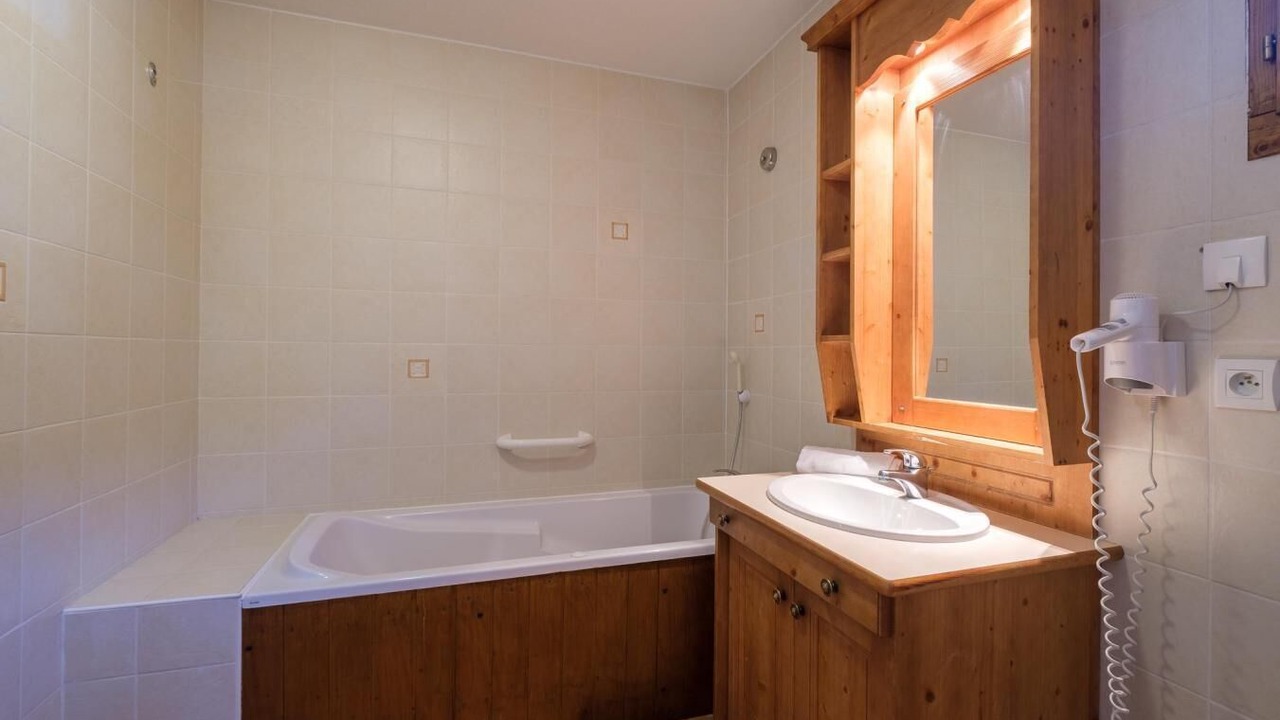 Photo of Bathroom in Lanslevillard