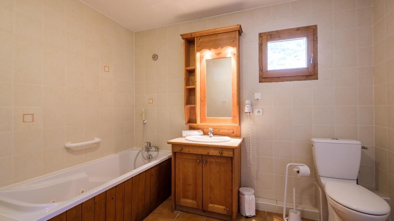 Photo of Bathroom in Lanslevillard