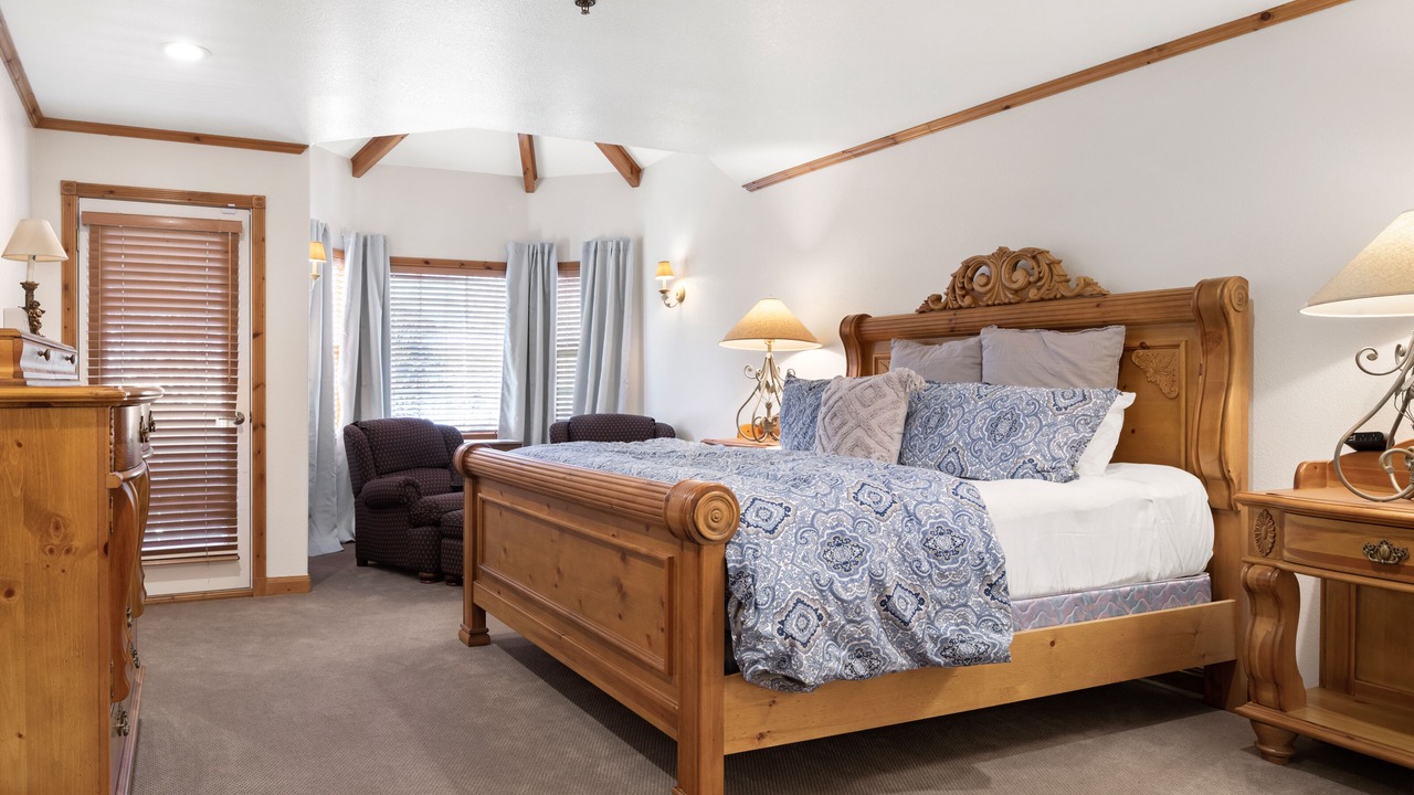 Photo of Bedroom in Midway