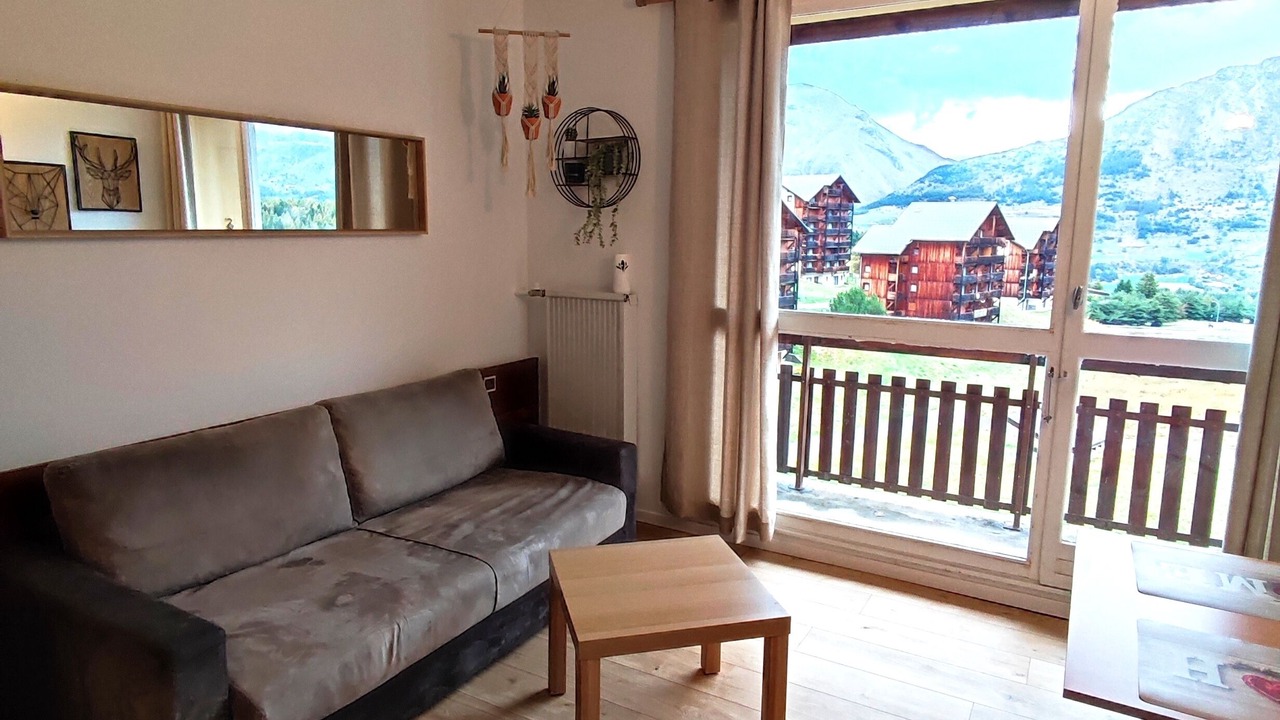 Photo of Livingroom in Saint-Etienne-en-Devoluy