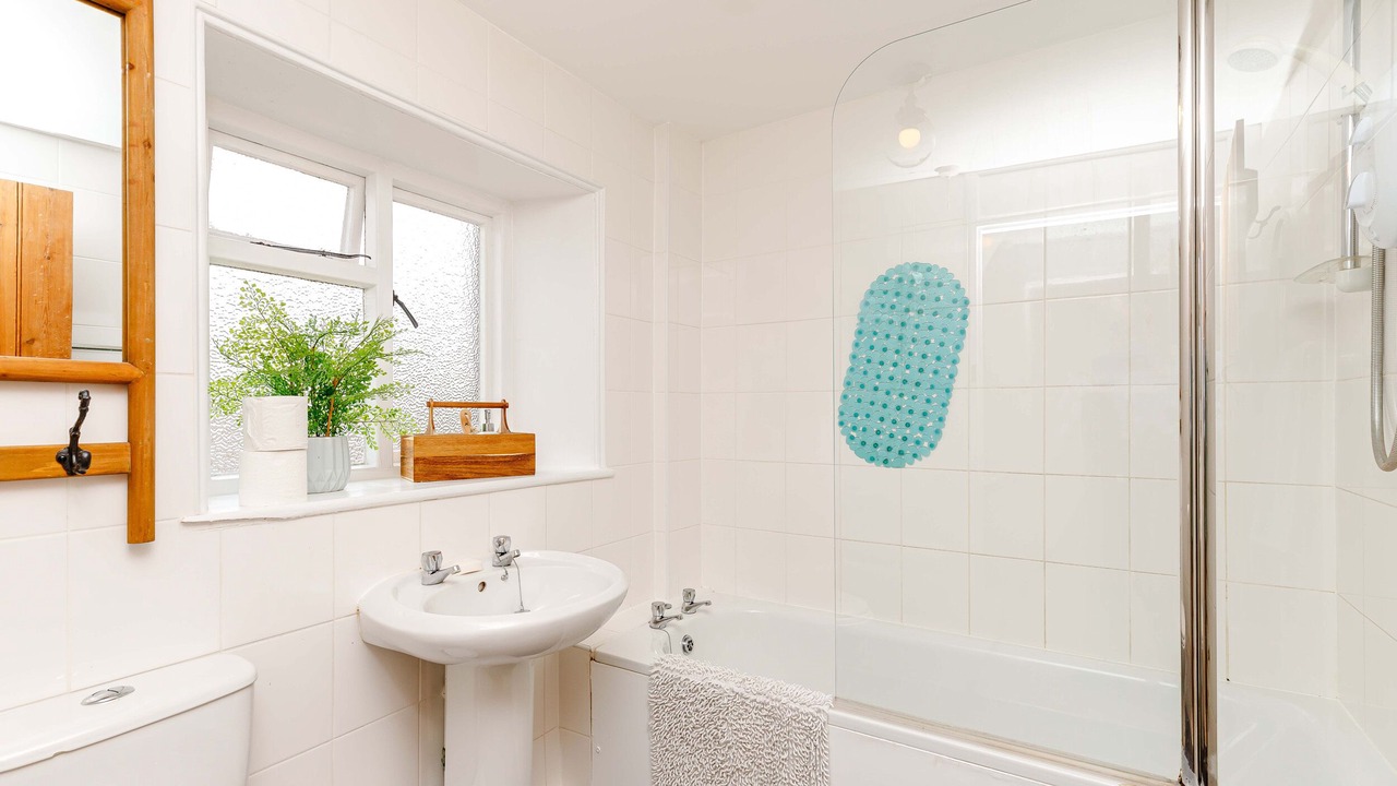 Photo of Bathroom in Stoke Bruerne