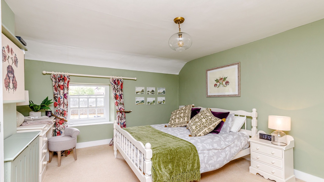 Photo of Bedroom in Stoke Bruerne