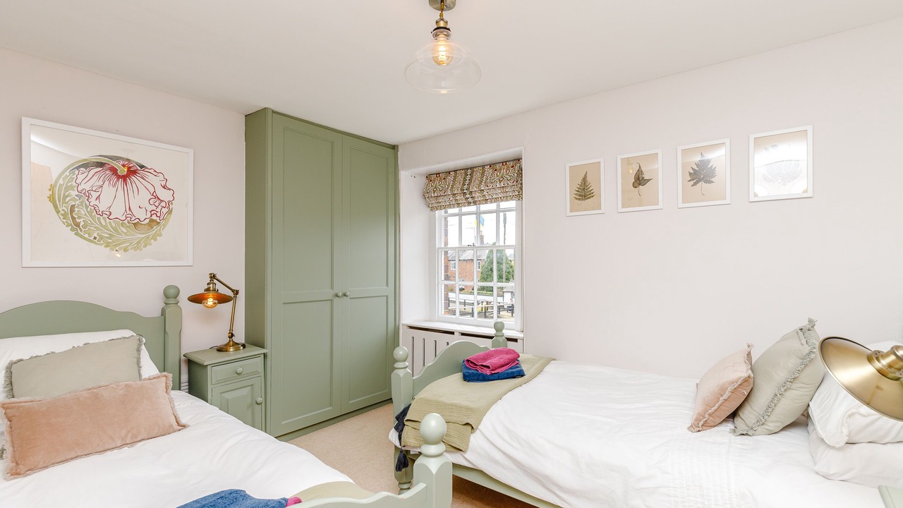 Photo of Bedroom in Stoke Bruerne