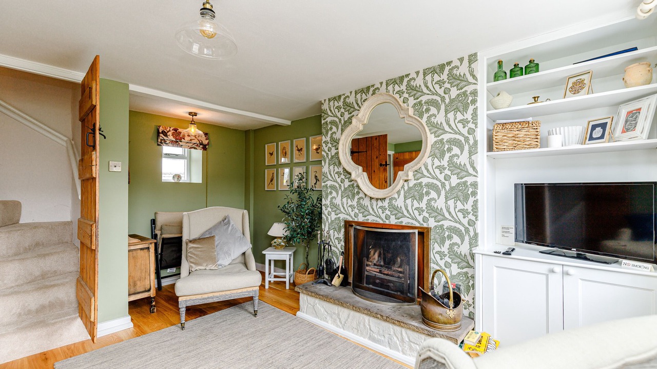 Photo of Livingroom in Stoke Bruerne