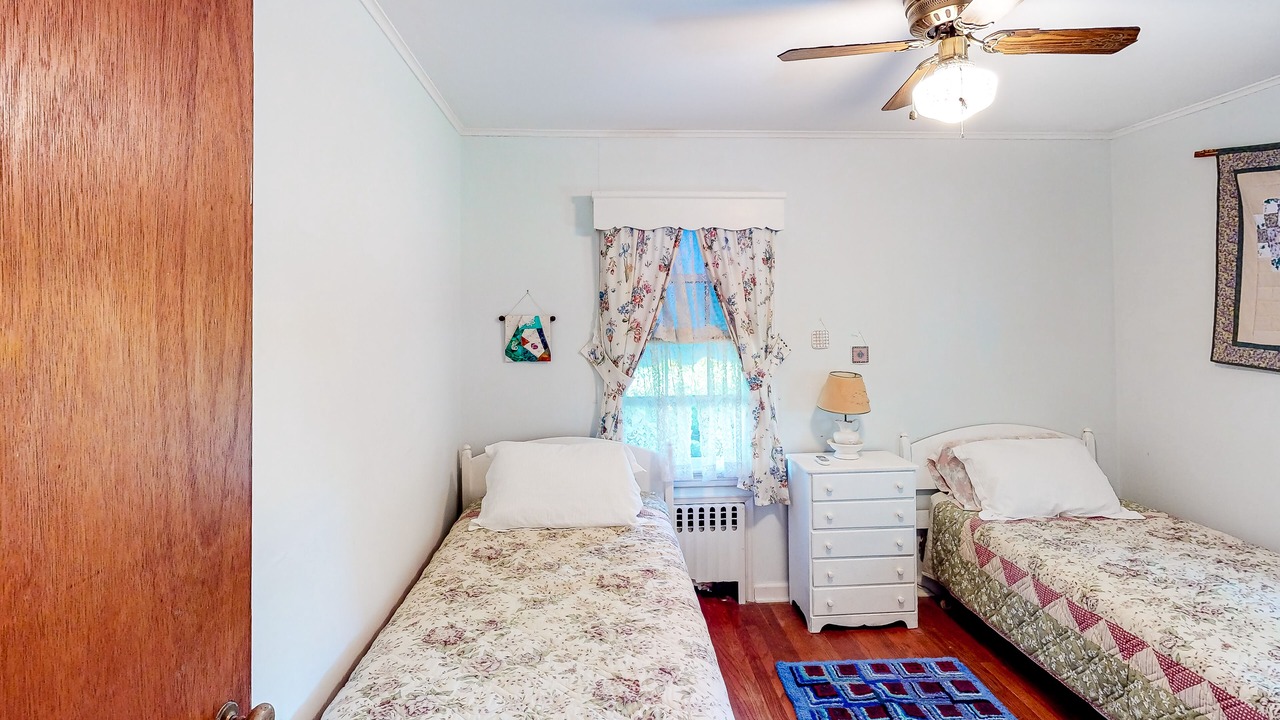 Photo of Bedroom in Southold