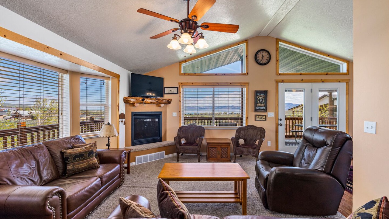 Photo of Livingroom in Sweetwater