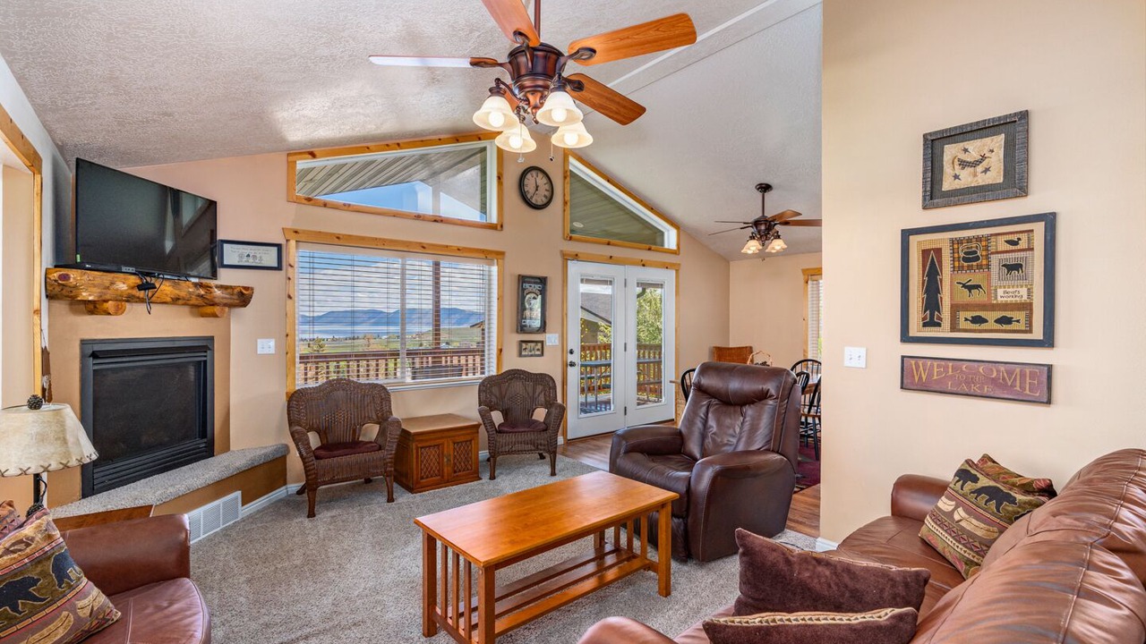 Photo of Livingroom in Sweetwater