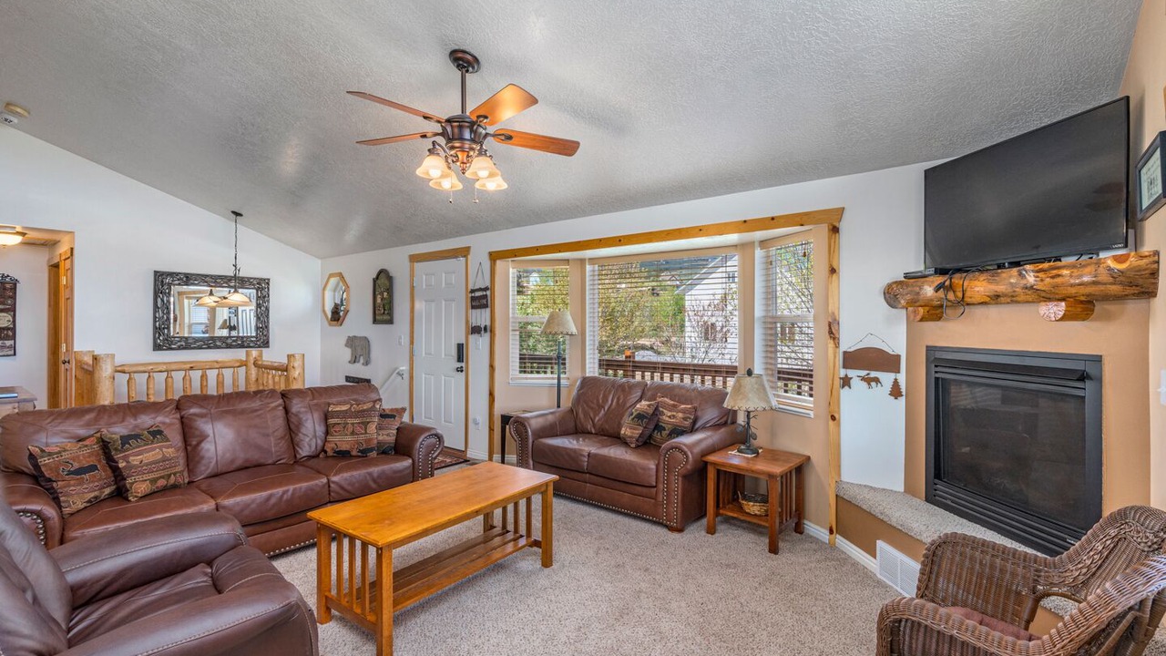 Photo of Livingroom in Sweetwater
