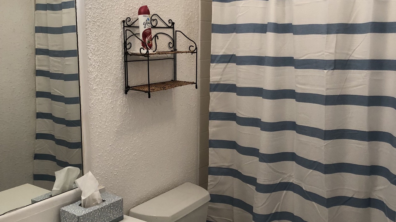 Photo of Bathroom in Estate Salt River