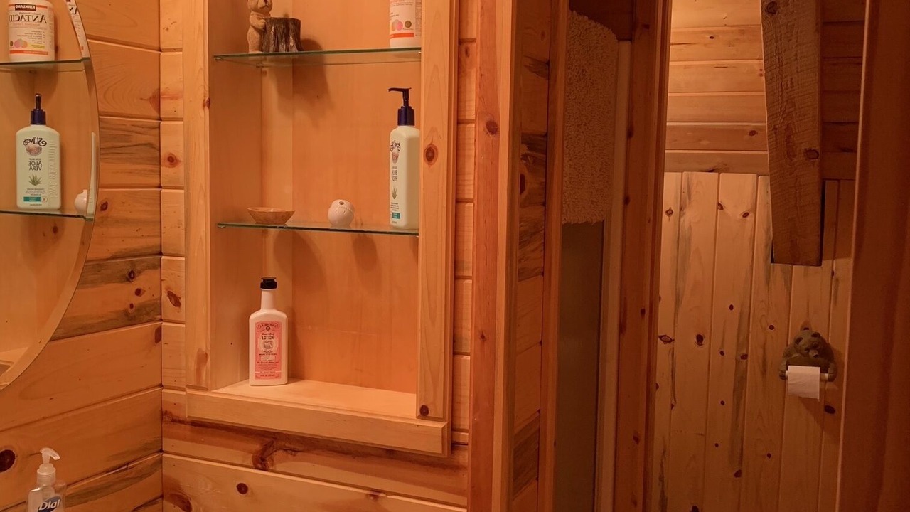 Photo of Bathroom in Silver Gate