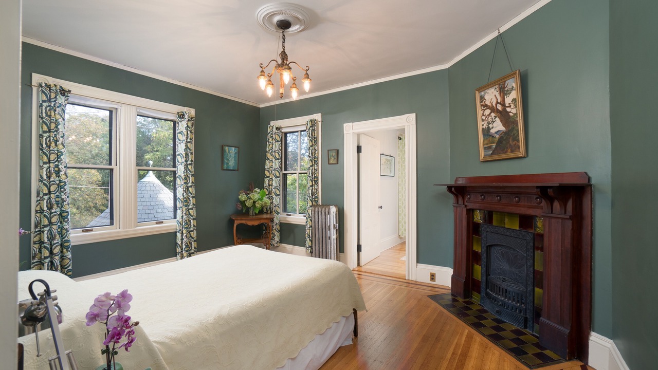 Photo of Bedroom in College Hill