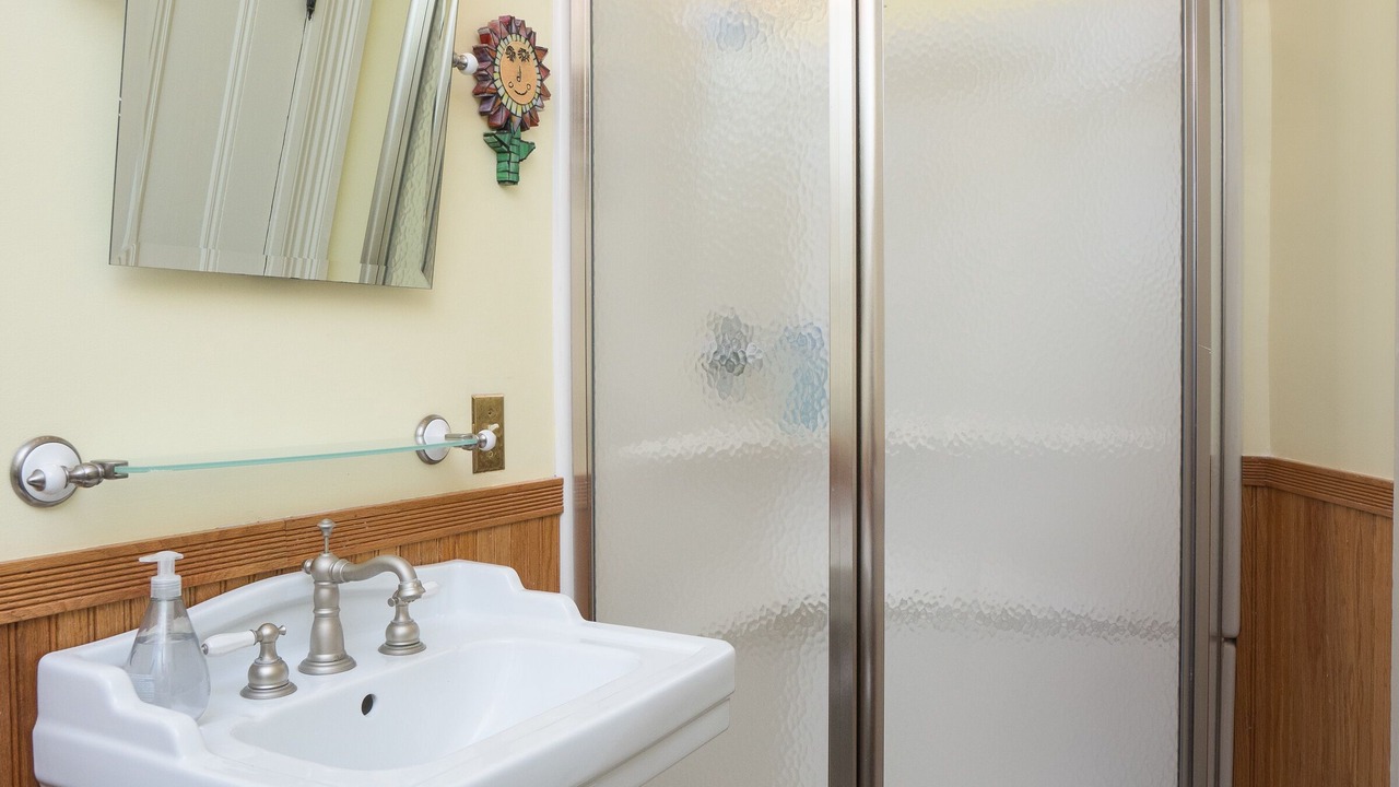 Photo of Bathroom in College Hill