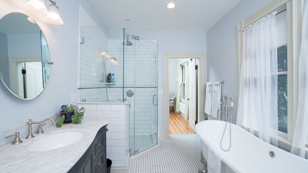 Photo of Bathroom in College Hill