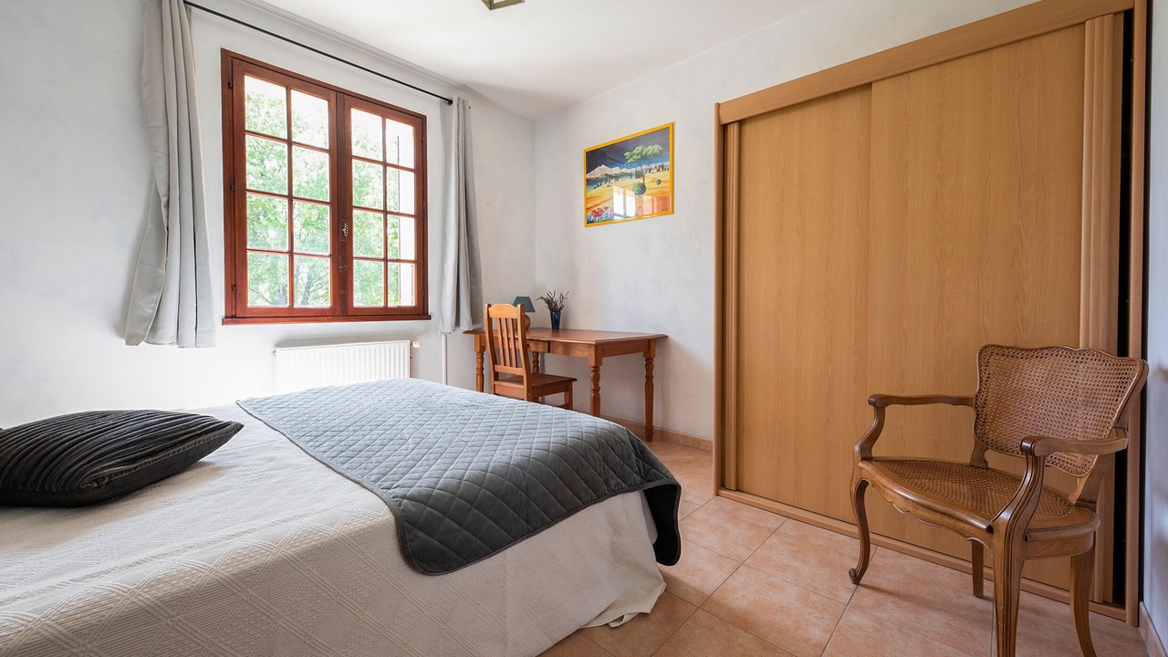 Photo of Bedroom in Haimps