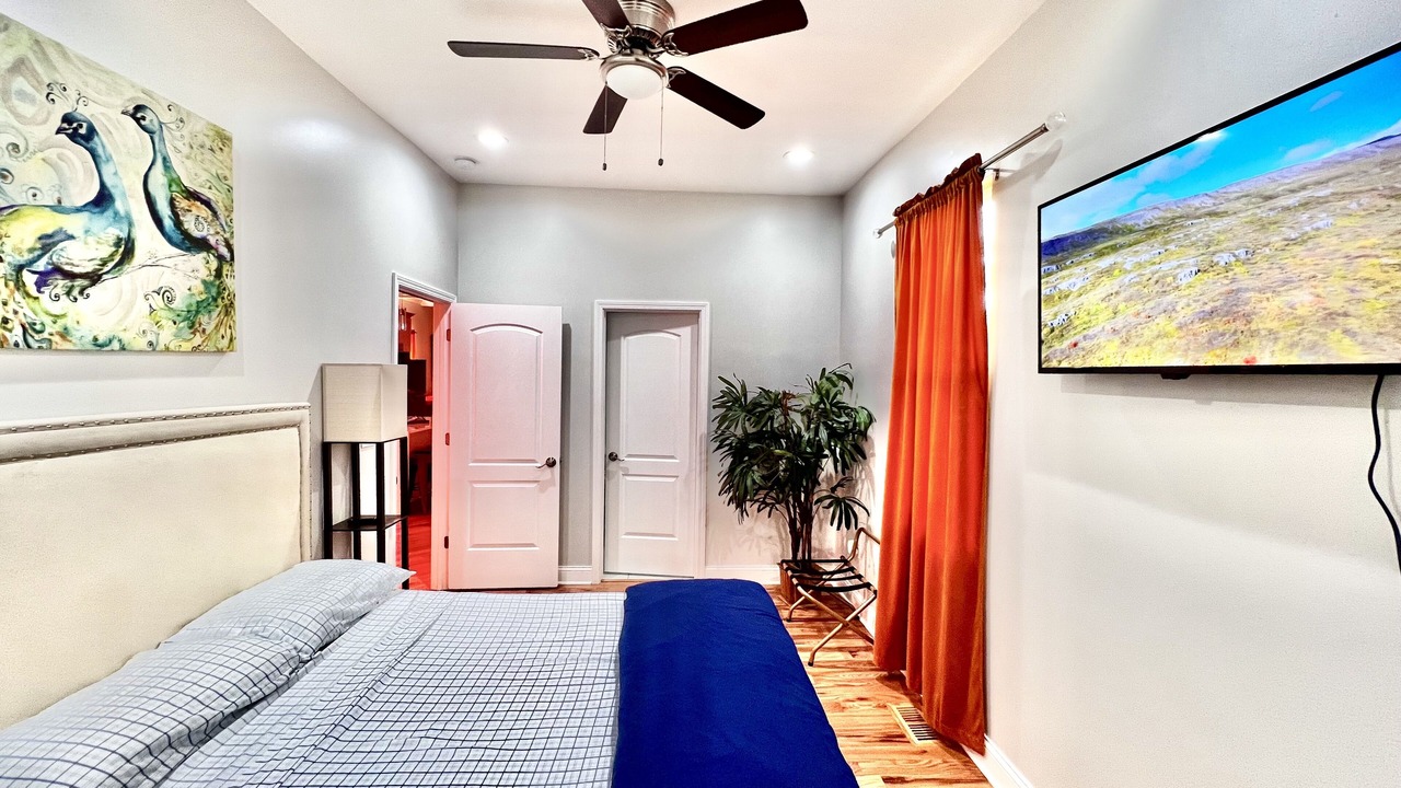 Photo of Bedroom in Grand Boulevard