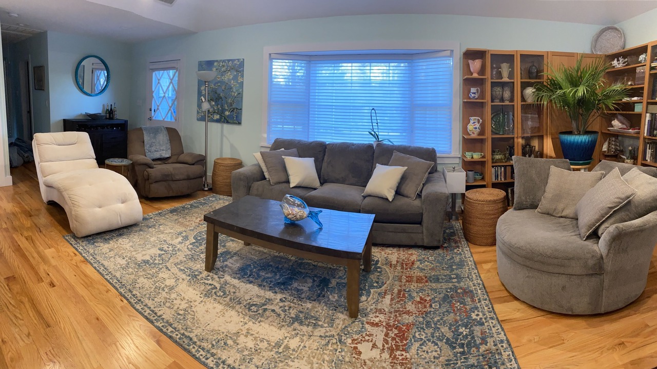 Photo of Livingroom in Silver Beach