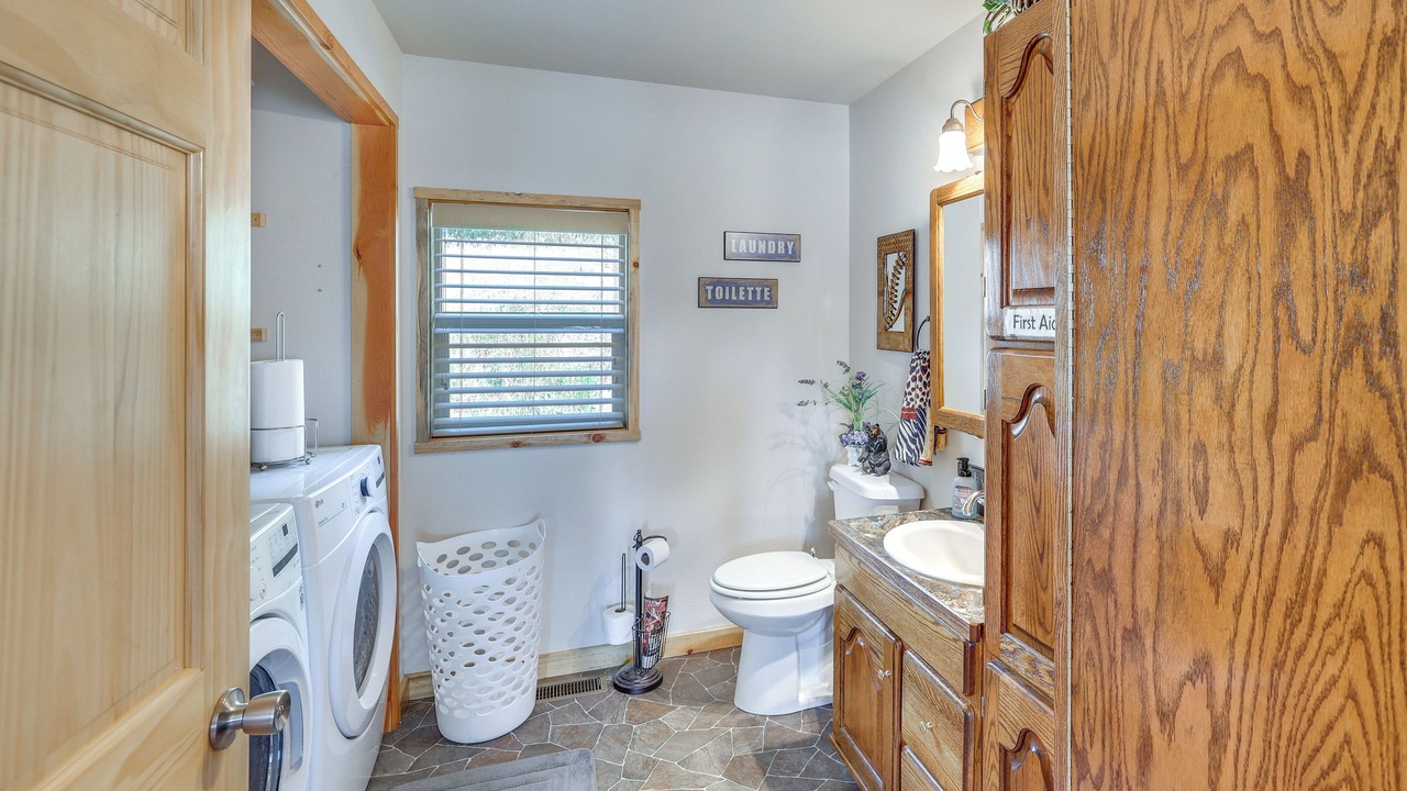 Photo of Bathroom in Elk City