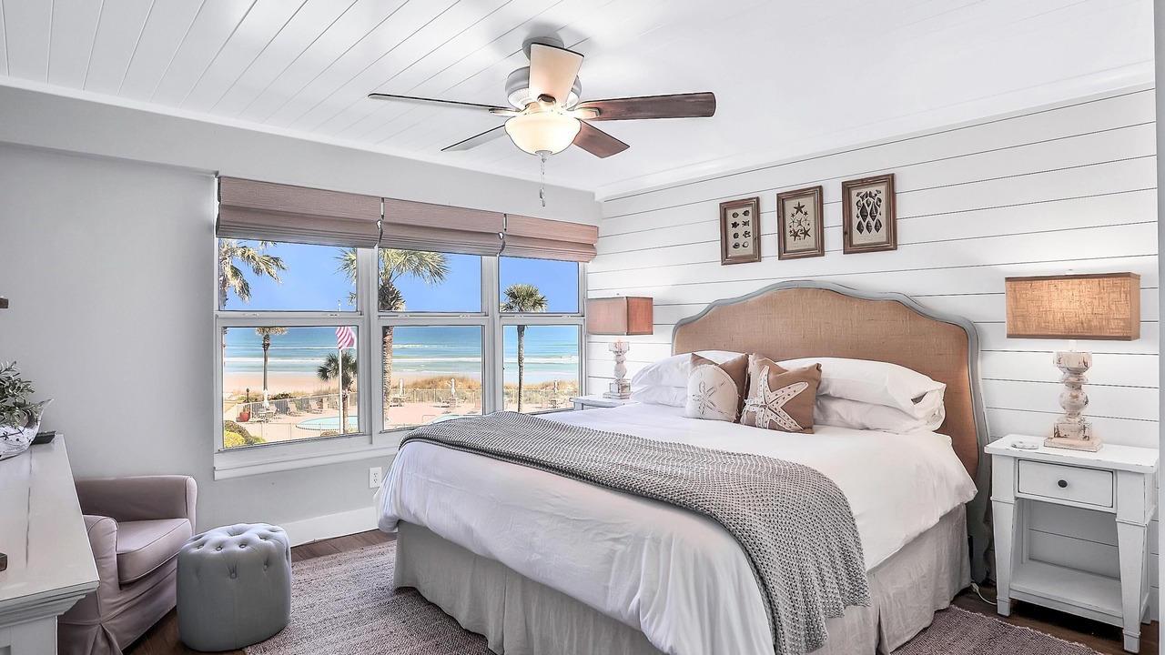 Photo of Bedroom in Crescent Beach