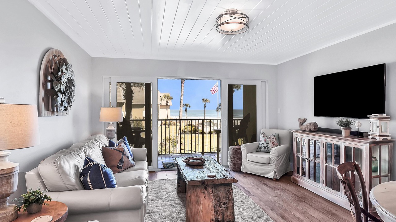 Photo of Livingroom in Crescent Beach