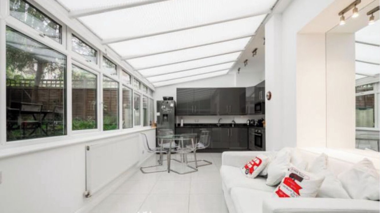 Photo of Livingroom in Bayswater