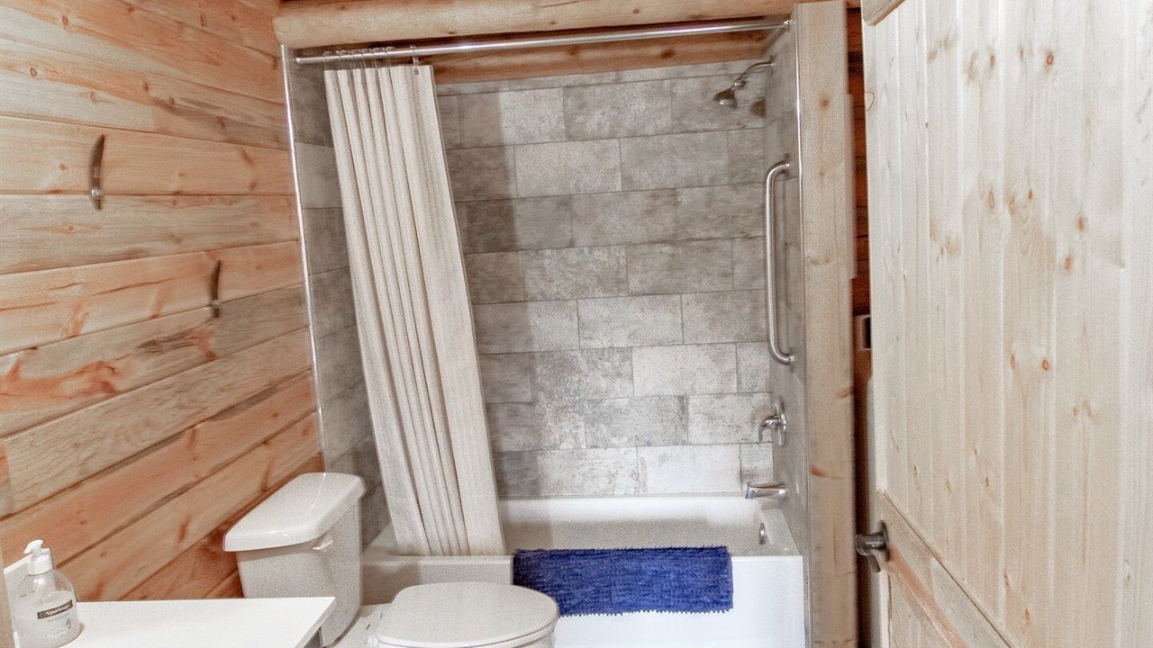 Photo of Bathroom in Blanding