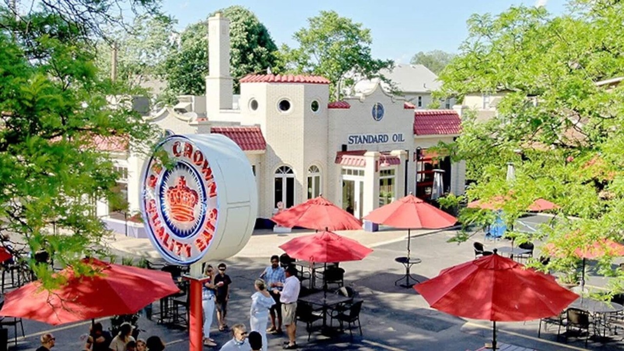 Photo of Others in Grosse Pointe