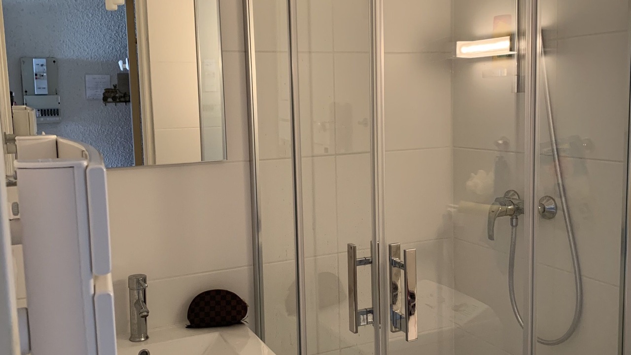 Photo of Bathroom in Embrun