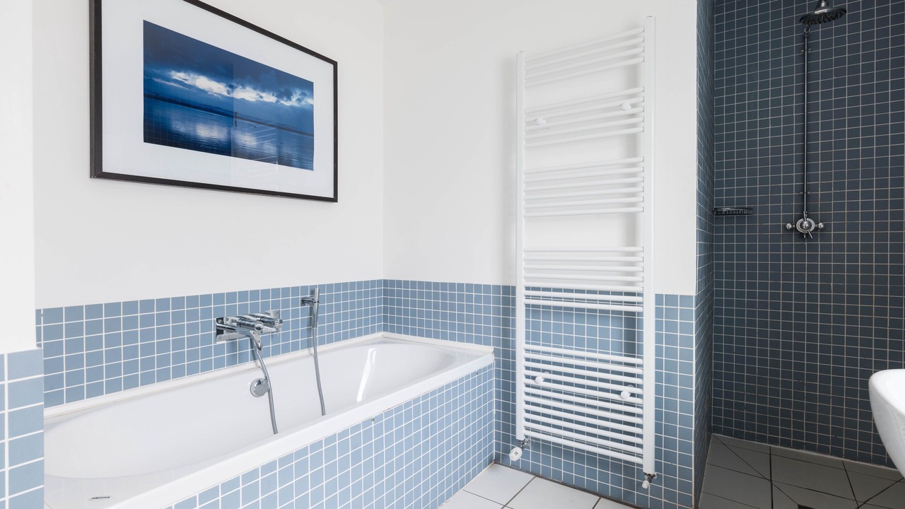 Photo of Bathroom in Polzeath