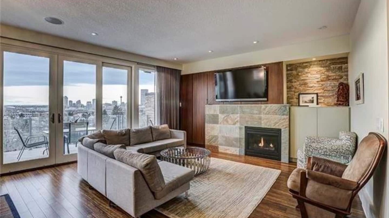 Photo of Livingroom in Bridgeland