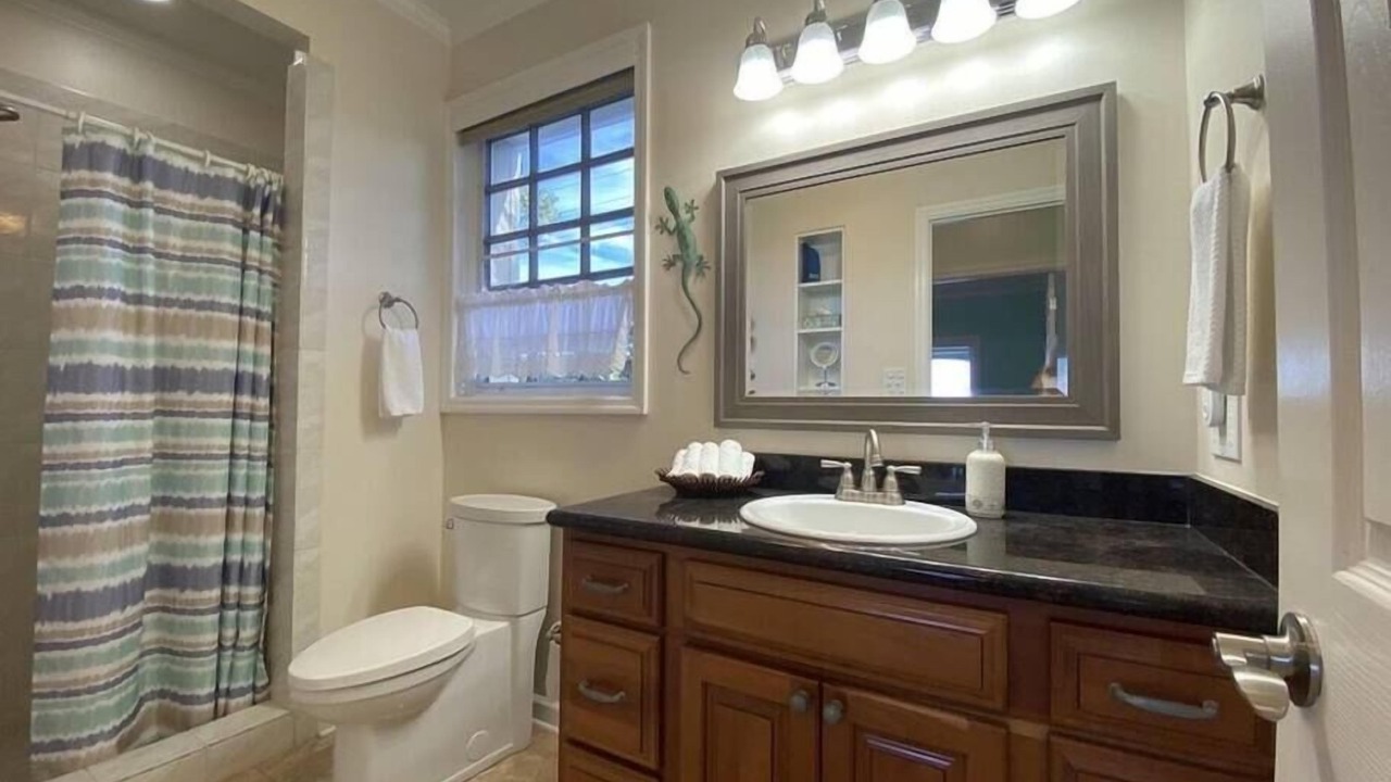 Photo of Bathroom in Estate Prosperity West