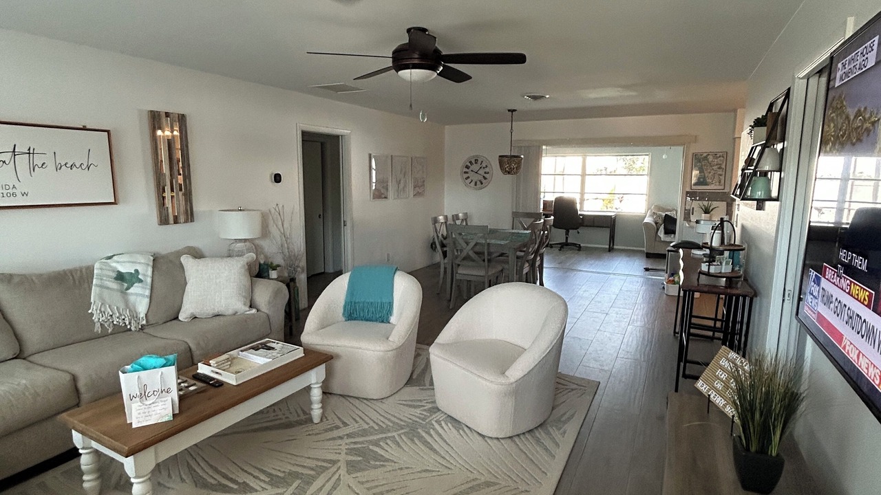 Photo of Bedroom in Venice Gardens