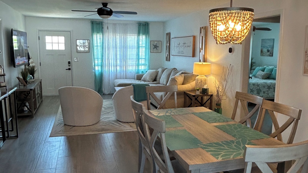 Photo of Bedroom in Venice Gardens