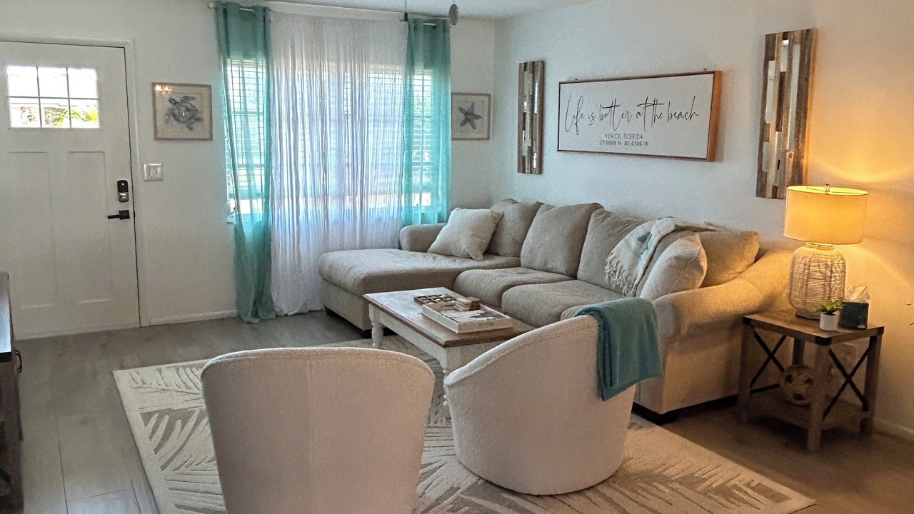 Photo of Bedroom in Venice Gardens