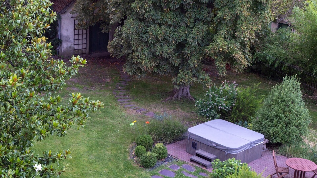 Photo of Outdoor in Garches
