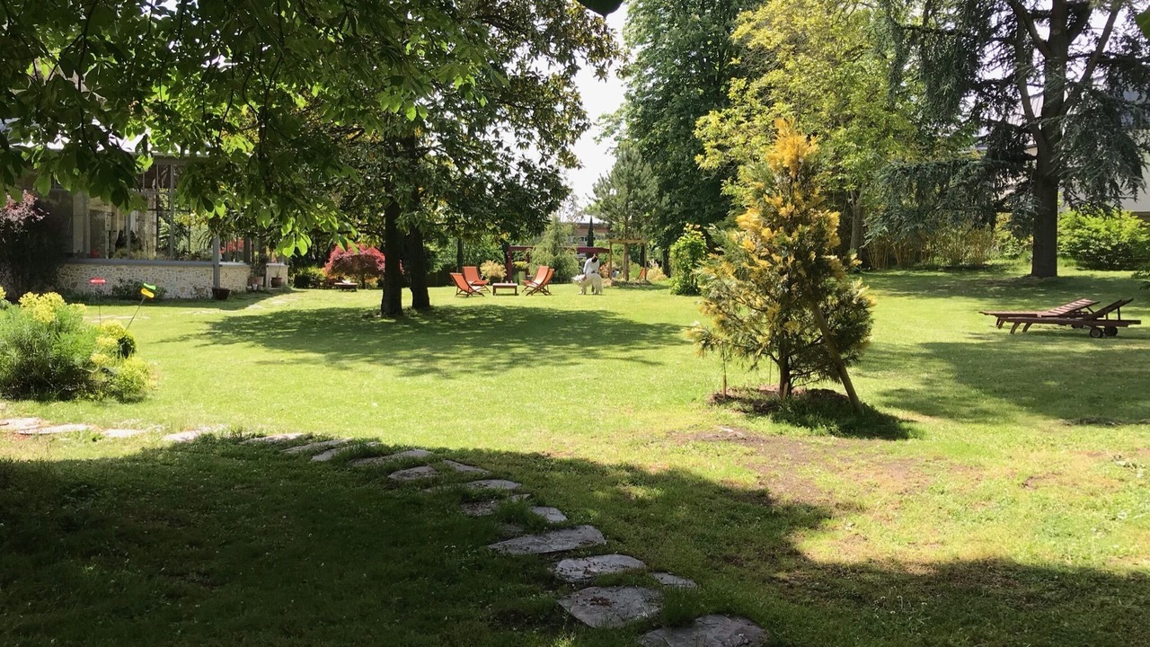 Photo of Outdoor in Garches