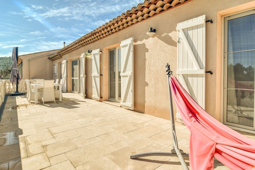 Photo of Buildings in Le Cannet-des-Maures